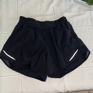 Lululemon Hotty Hot shorts